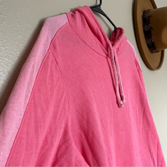 NWOT - Women’s - TEK GEAR Dry Tech - Neon Bright Pink Tunic Hoodie Sweatshirt - Picture 5 of 10